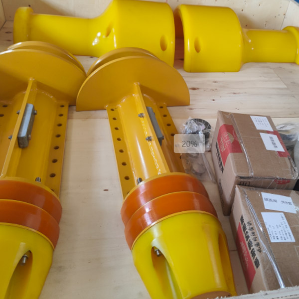 海底电缆J型管中心夹具