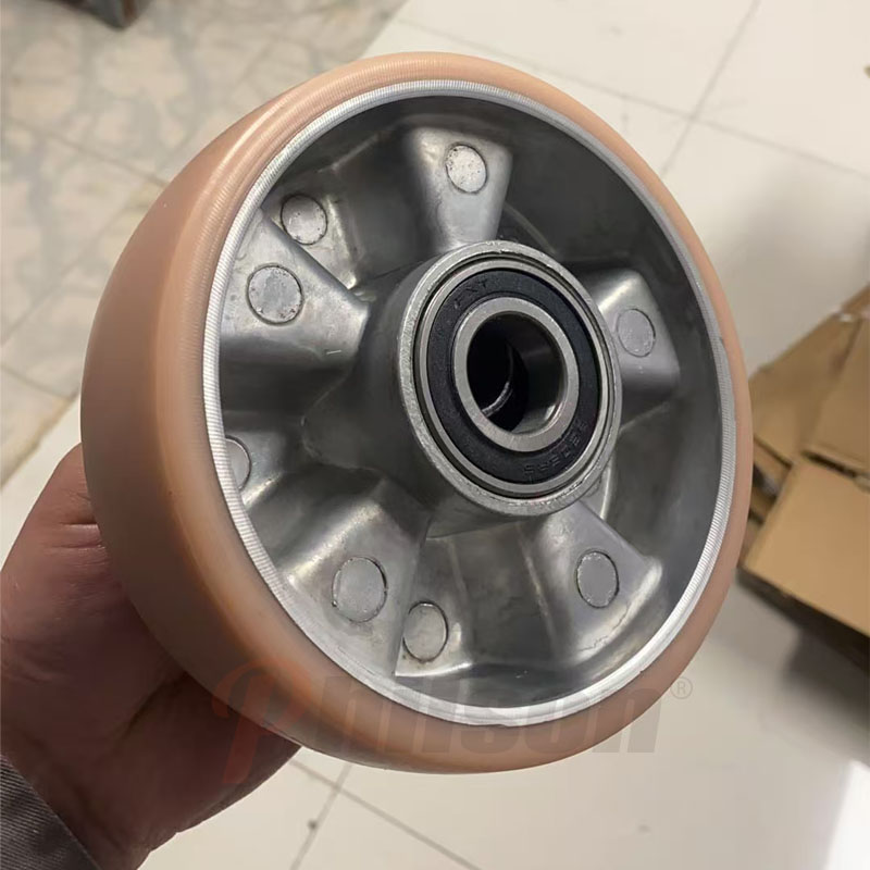 自动化立体库堆垛机天轨抱轮